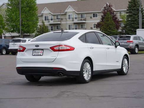 Used 2016 Ford Fusion S FWD image 3