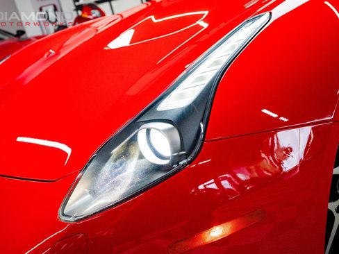 Used 2015 Ferrari California T image 6