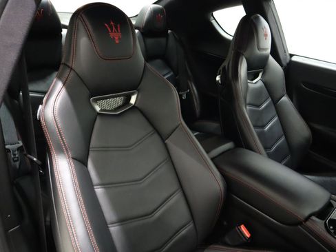 Used 2018 Maserati GranTurismo Sport image 15