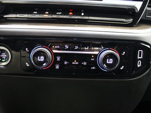 Used 2022 Chevrolet Silverado 1500 LT image 41