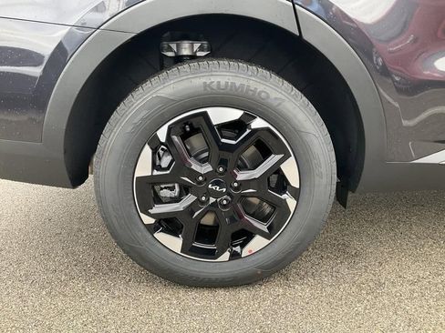 Certified 2025 Kia Sorento S AWD/4WD image 9