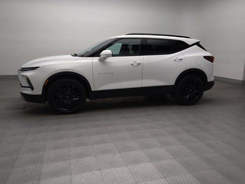 Used 2024 Chevrolet Blazer LT w/ Convenience Package FWD image 2