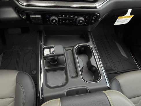 New 2026 Chevrolet Silverado 1500 ZR2 image 16