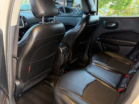 Used 2019 Jeep Compass Trailhawk w/ Popular Equipment Group AWD/4WD image 10
