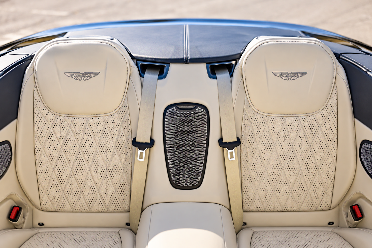 Used 2024 Aston Martin DB12 Convertible RWD image 34