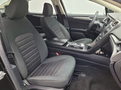 Used 2020 Ford Fusion SE image 21
