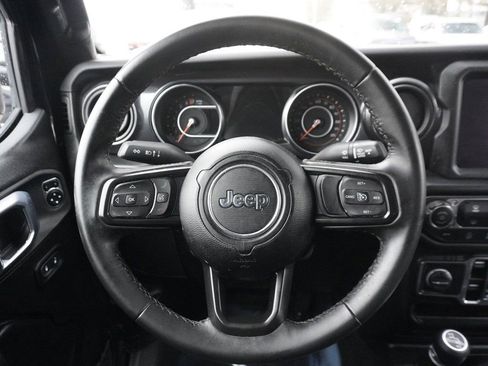 Used 2022 Jeep Gladiator Sport AWD/4WD image 34