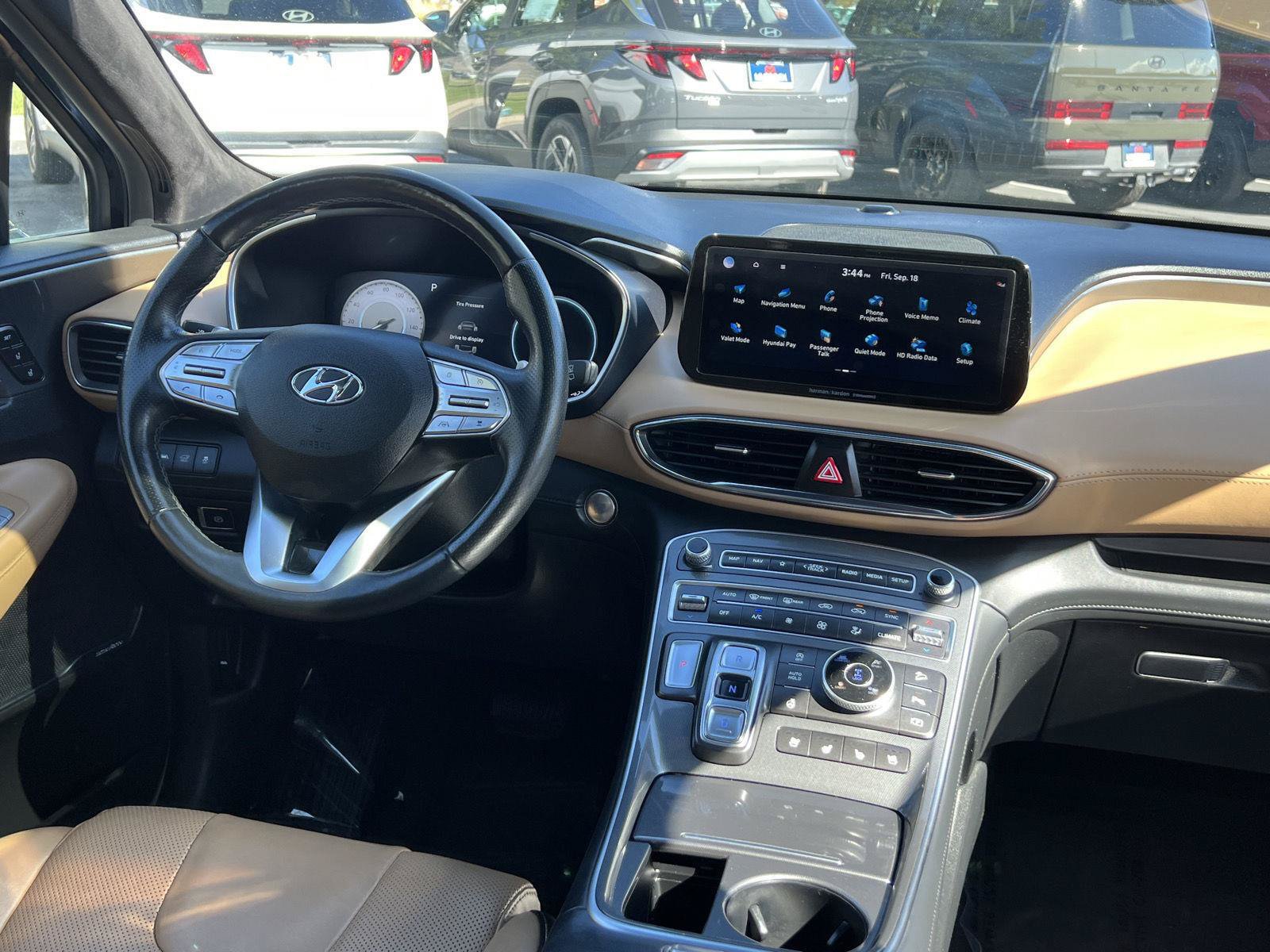 Used 2023 Hyundai Santa Fe Calligraphy AWD/4WD image 2