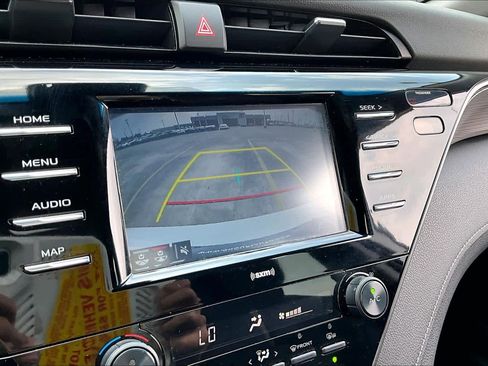 Certified 2020 Toyota Camry SE w/ Convenience Package image 27