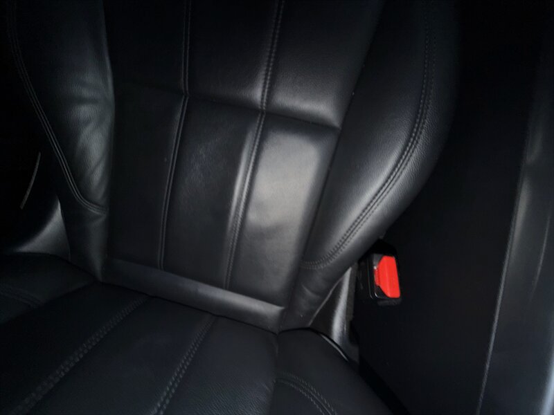 Used 2020 Land Rover Range Rover Sport SE AWD/4WD image 23