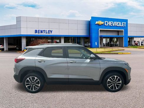 New 2026 Chevrolet TrailBlazer LT FWD image 7