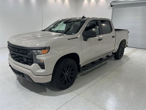 New 2026 Chevrolet Silverado 1500 Custom image 4