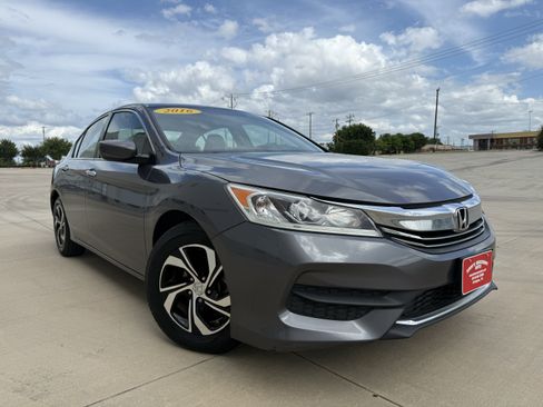 Used 2016 Honda Accord LX image 3