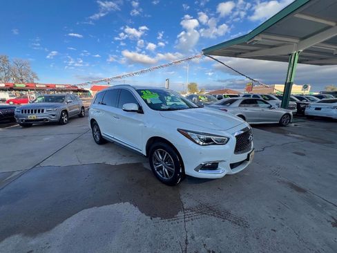 Used 2020 INFINITI QX60 Luxe w/ Essential Package AWD/4WD image 3