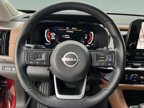Used 2022 Nissan Pathfinder Platinum w/ Cargo Package FWD image 28
