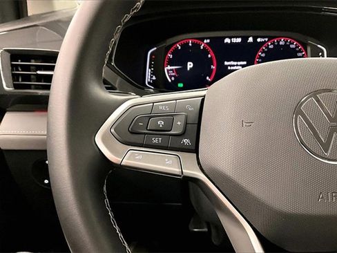 Used 2022 Volkswagen Taos SEL image 22