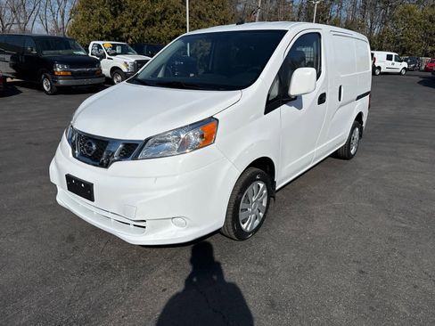 Used 2020 Nissan NV200 SV w/ Sliding Glass Door Package image 7
