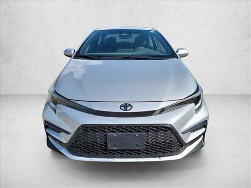 Used 2024 Toyota Corolla SE FWD image 2