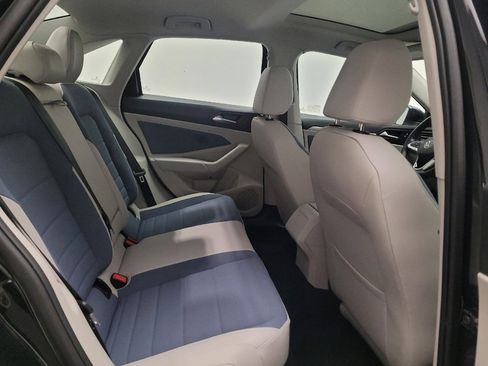 Used 2025 Volkswagen Jetta SE w/ Sunroof Package FWD image 19