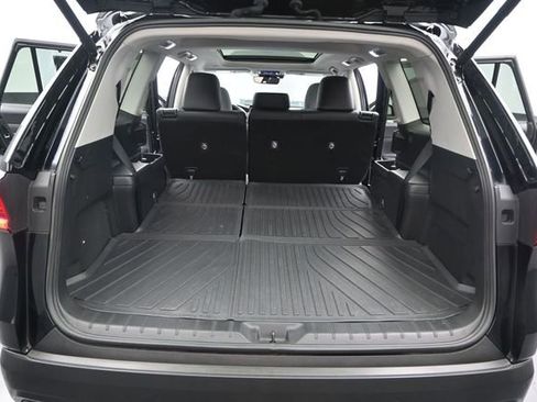 Used 2024 Toyota Grand Highlander AWD image 17