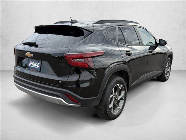 Used 2025 Chevrolet Trax LT w/ LT Convenience Package FWD image 5