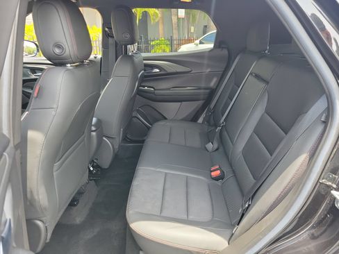 Used 2022 Chevrolet TrailBlazer RS w/ Sun and Liftgate Package FWD image 18