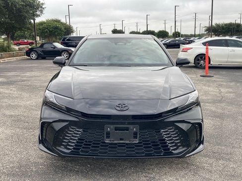 Used 2025 Toyota Camry XSE FWD image 2