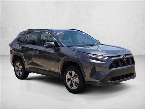 Used 2025 Toyota RAV4 XLE FWD image 3