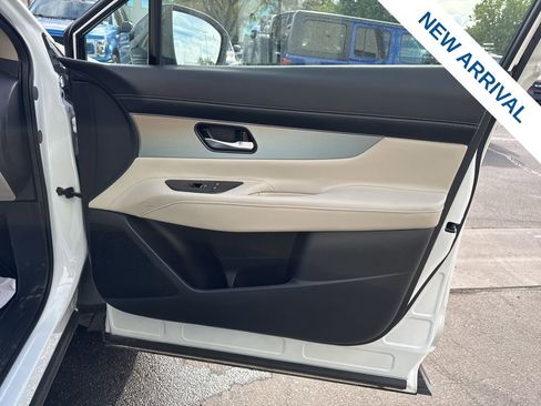 Used 2025 Nissan Murano SL AWD/4WD image 10