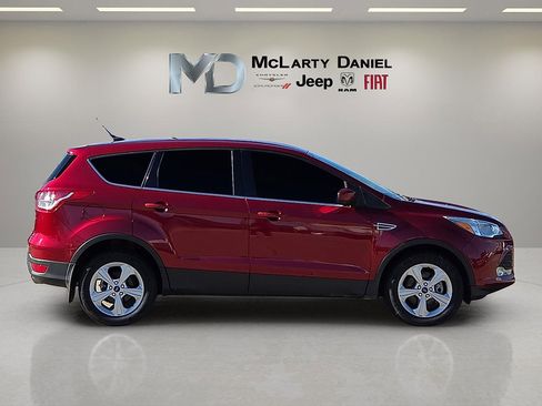 Used 2015 Ford Escape SE image 6