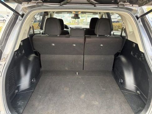 Used 2018 Toyota RAV4 LE image 24