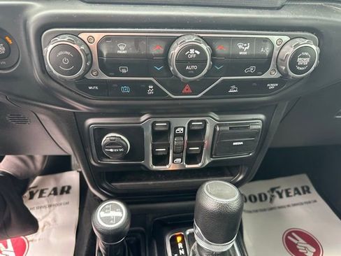 Used 2023 Jeep Wrangler Unlimited AWD/4WD image 22