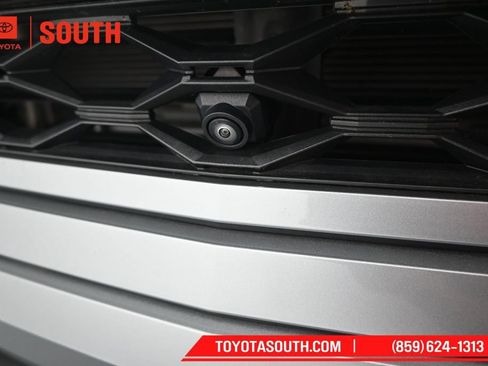 Used 2024 Chevrolet Colorado ZR2 w/ Technology Package AWD/4WD image 44