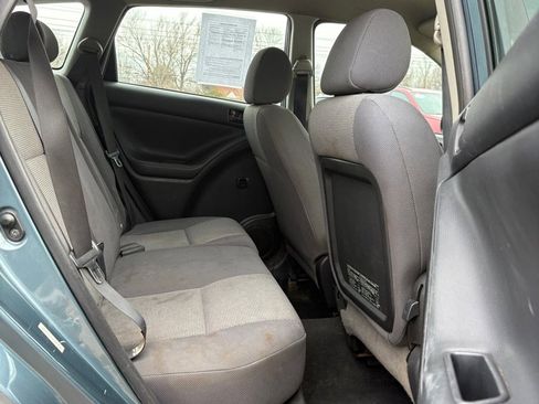 Used 2008 Pontiac Vibe w/ Preferred Package image 12