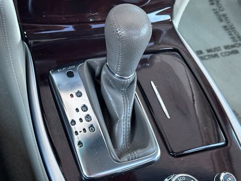 Used 2012 INFINITI M37 w/ Premium Pkg image 23