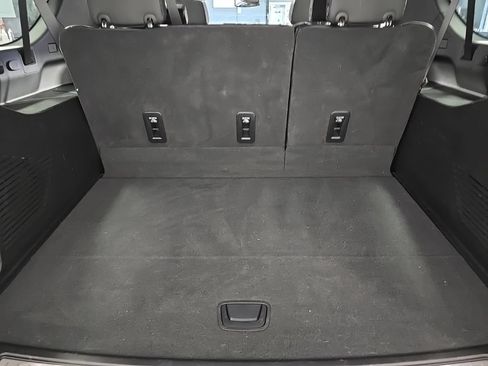 Used 2025 Chevrolet Suburban RST w/ RST Capability Package AWD/4WD image 34