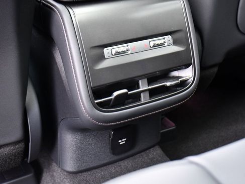New 2026 Lincoln Nautilus Reserve AWD/4WD image 22