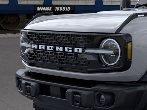 New 2026 Ford Bronco Badlands AWD/4WD image 19