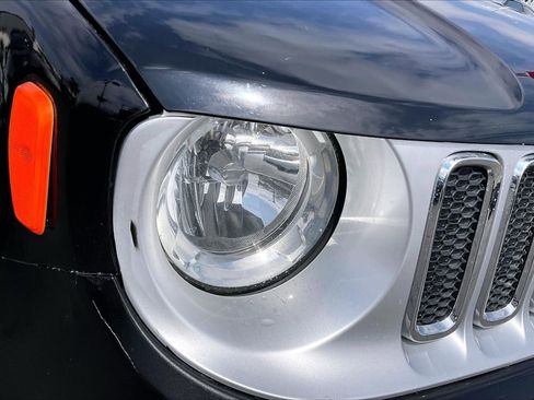 Used 2017 Jeep Renegade Limited FWD image 29
