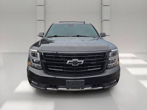 Certified 2020 Chevrolet Suburban LT w/ Luxury Package AWD/4WD image 8