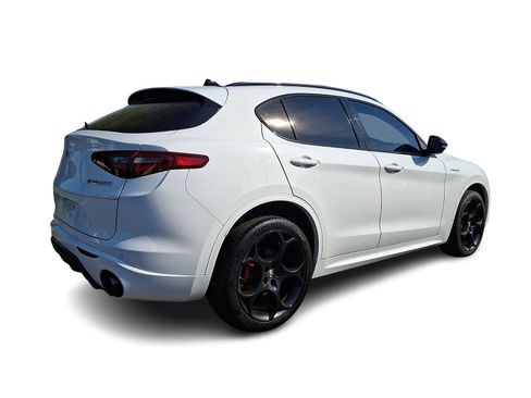 Used 2023 Alfa Romeo Stelvio Veloce AWD/4WD image 6