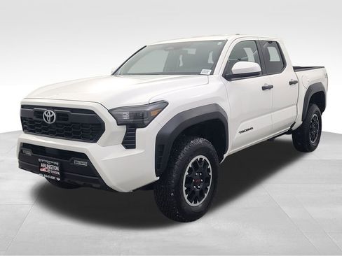 Used 2025 Toyota Tacoma TRD Off-Road image 10