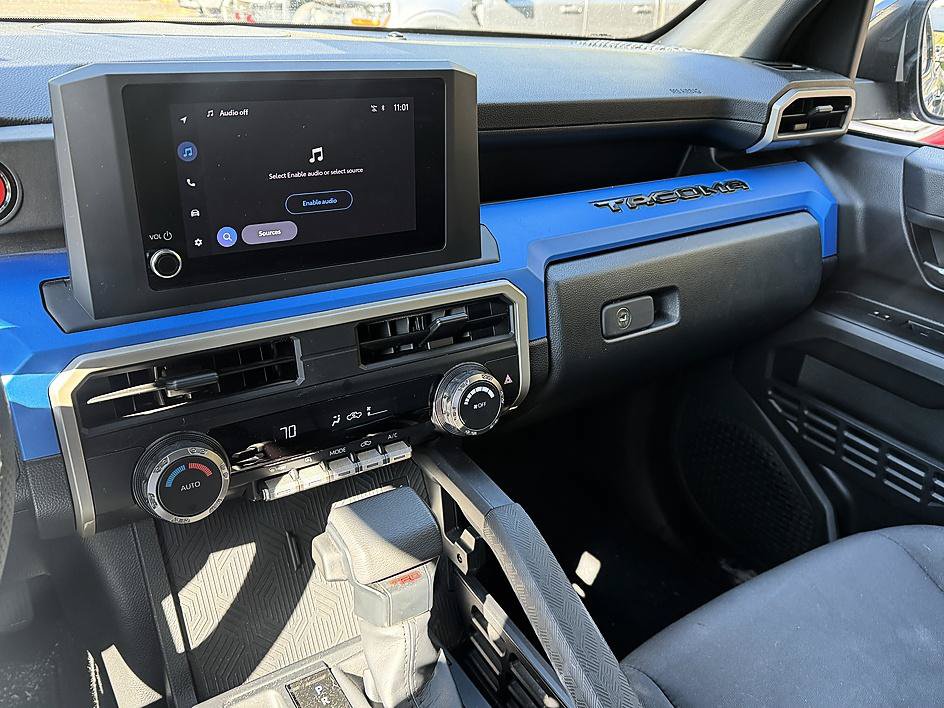 Used 2026 Toyota Tacoma TRD Off-Road AWD/4WD image 16