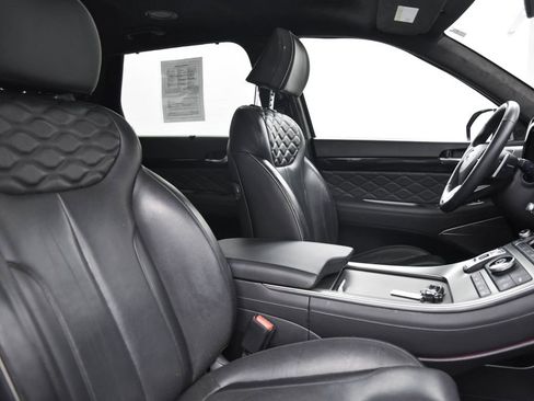 Used 2022 Hyundai Palisade Calligraphy image 17