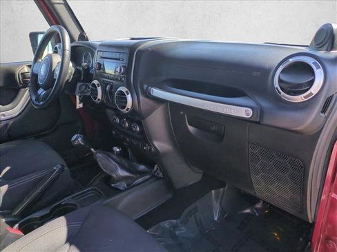 Used 2013 Jeep Wrangler Rubicon w/ PWR Convenience Group image 18