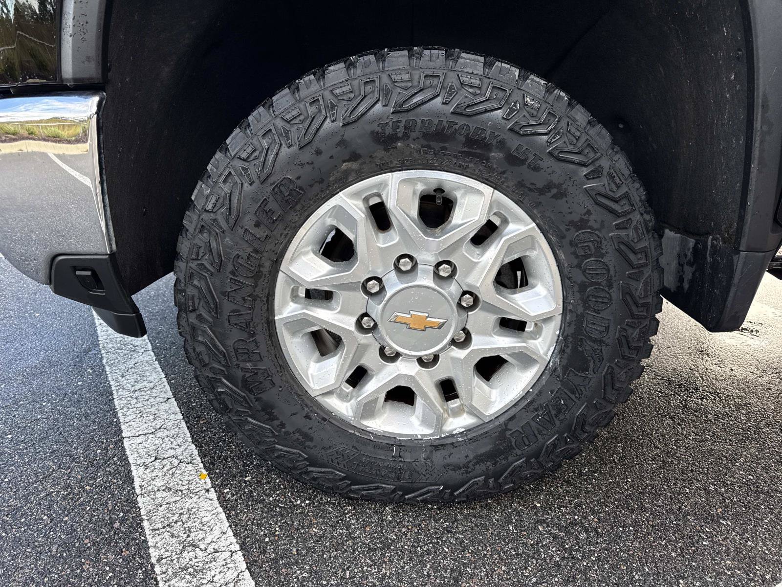 Used 2024 Chevrolet Silverado 2500 LTZ AWD/4WD image 30