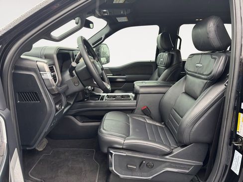 Used 2025 Ford F350 Platinum w/ Tremor Off-Road Package image 16