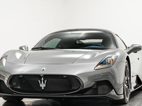 Used 2022 Maserati MC20 Coupe image 5