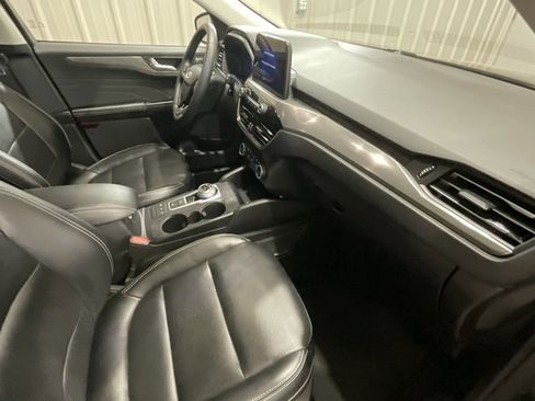 Used 2022 Ford Escape Titanium image 14