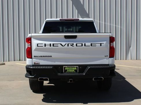 Used 2021 Chevrolet Silverado 1500 LT Trail Boss w/ Convenience Package II image 6